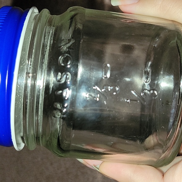 4 Mason Jars - Picture 2 of 7